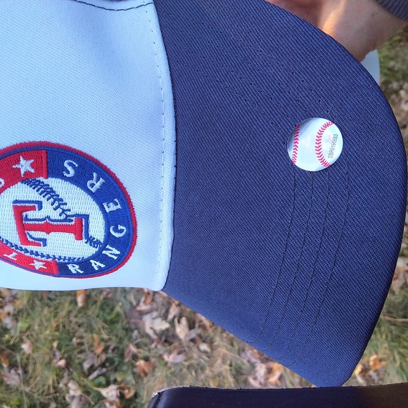 Texas Rangers Licenced MLB Cap - Picture 3 of 6